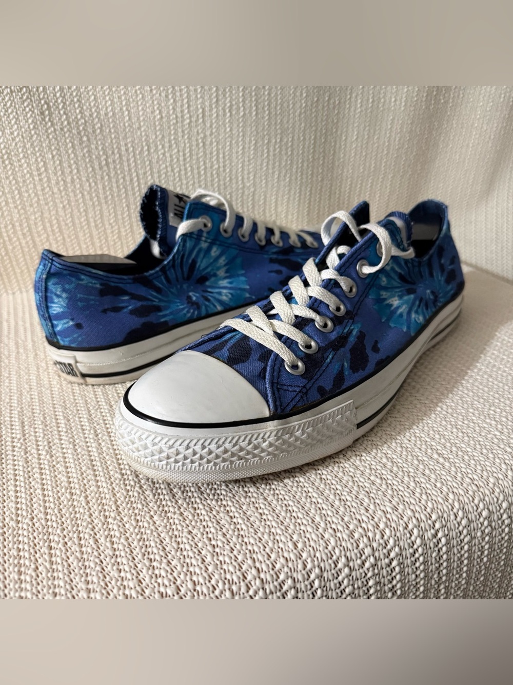 Converse Chuck Taylor All Star Blue Floral Print Low Top Sneakers Men’s 11